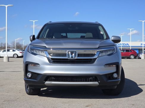 Used 2022 Honda Pilot Touring image 11