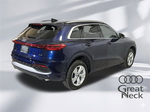 New 2025 Audi Q5 Premium image 9