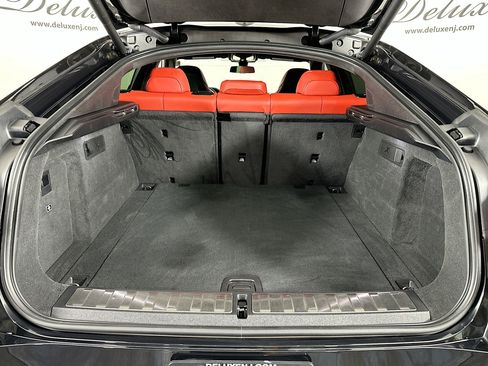 Used 2022 BMW X6 M Competition xDrive w/ Competition Package image 25