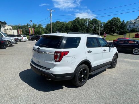 Used 2018 Ford Explorer 4WD w/ Class II Trailer Tow Package image 5