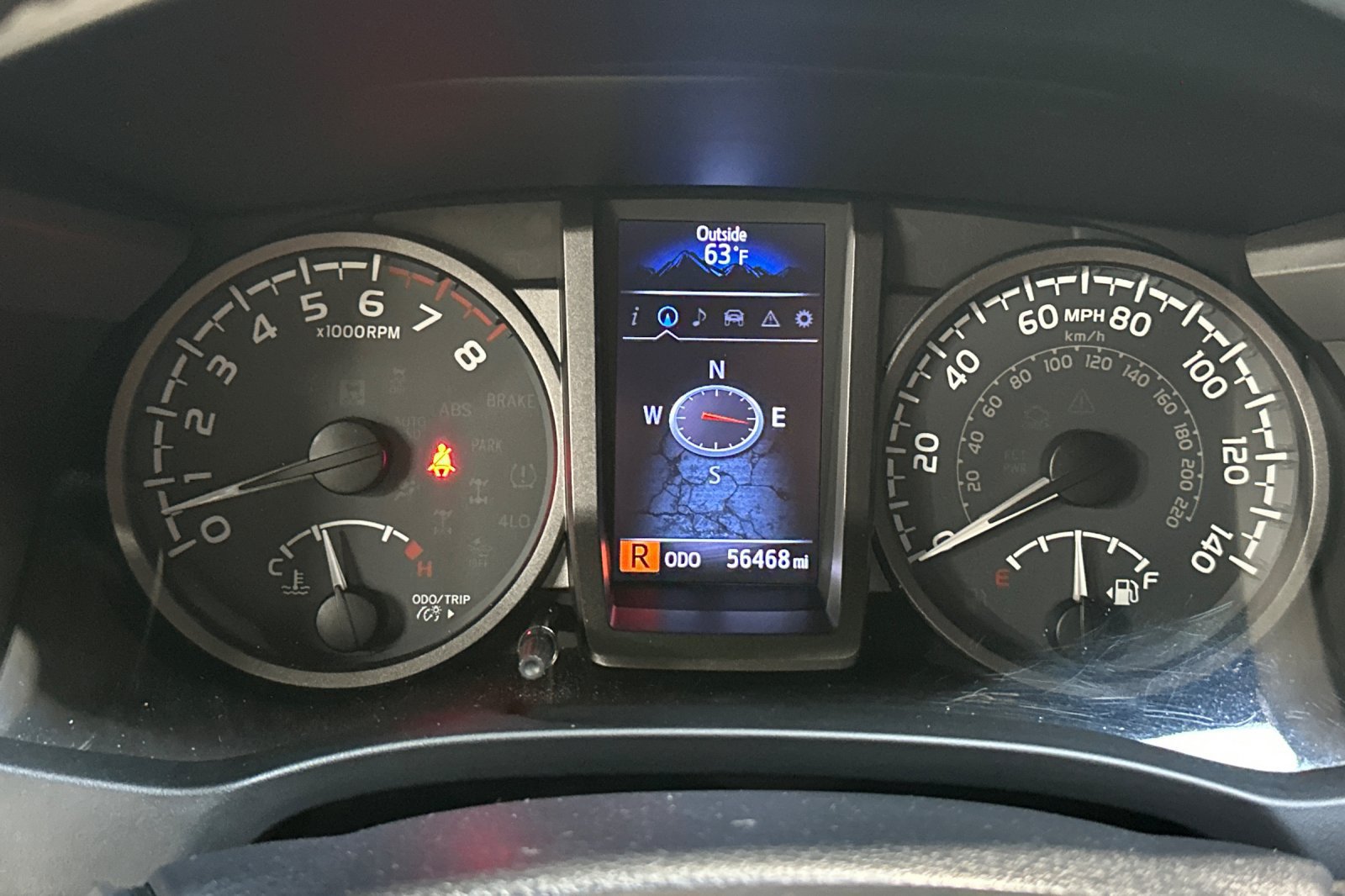Used 2018 Toyota Tacoma TRD Sport w/ Technology Package RWD image 25