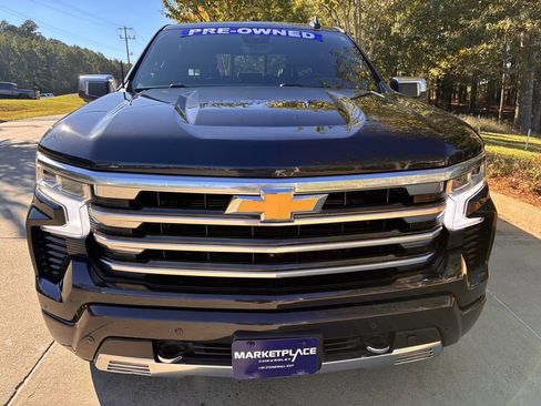 Used 2023 Chevrolet Silverado 1500 High Country w/ High Country Premium Package image 2