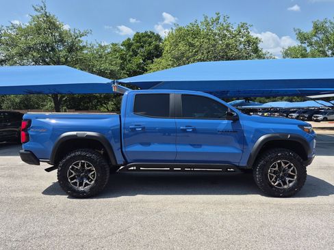 Used 2026 Chevrolet Colorado ZR2 w/ Technology Package AWD/4WD image 2