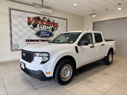 New 2025 Ford Maverick XL image 1
