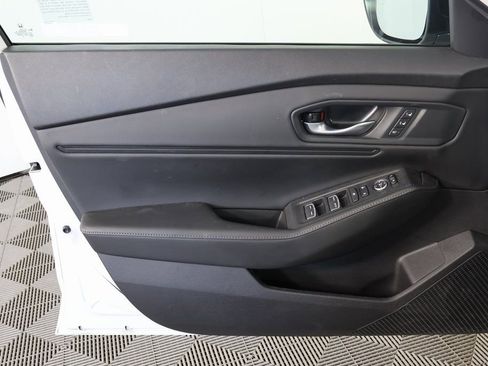 Used 2025 Honda Accord Sport image 12