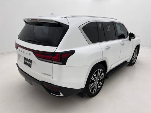 Used 2024 Lexus LX 600 4WD w/ Luxury Package image 7