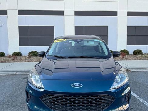 Used 2020 Ford Escape S image 2