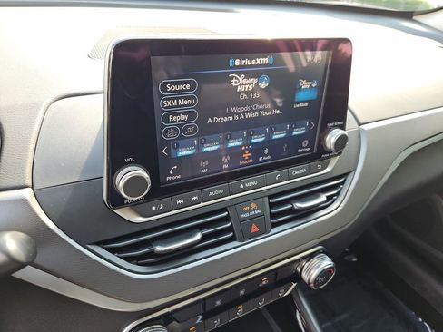 Used 2024 Nissan Altima 2.5 SR image 23