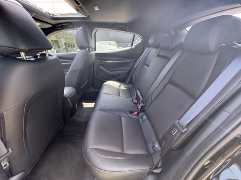 Used 2023 MAZDA MAZDA3 s FWD image 8