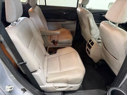Used 2019 Honda Pilot Elite image 42