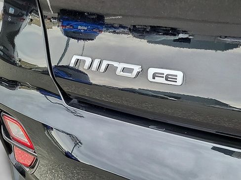 Used 2022 Kia Niro LX FWD image 29