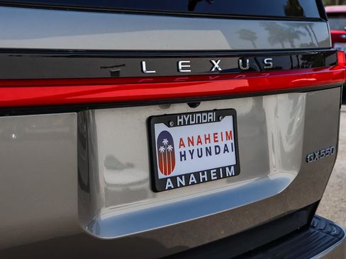 Used 2024 Lexus GX 550 w/ Cold Area Package AWD/4WD image 12