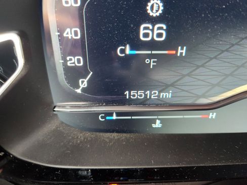 Used 2024 GMC Yukon Denali w/ Advanced Technology Package image 24