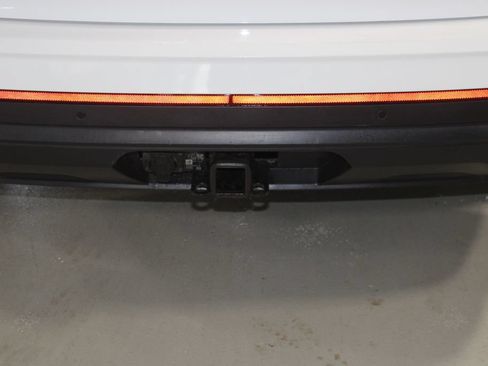 Used 2025 Volkswagen Atlas SE AWD/4WD image 25