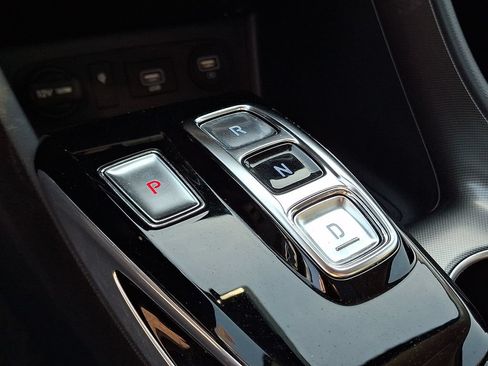 Used 2023 Hyundai Sonata Limited w/ Preferred Accessory Package FWD image 15