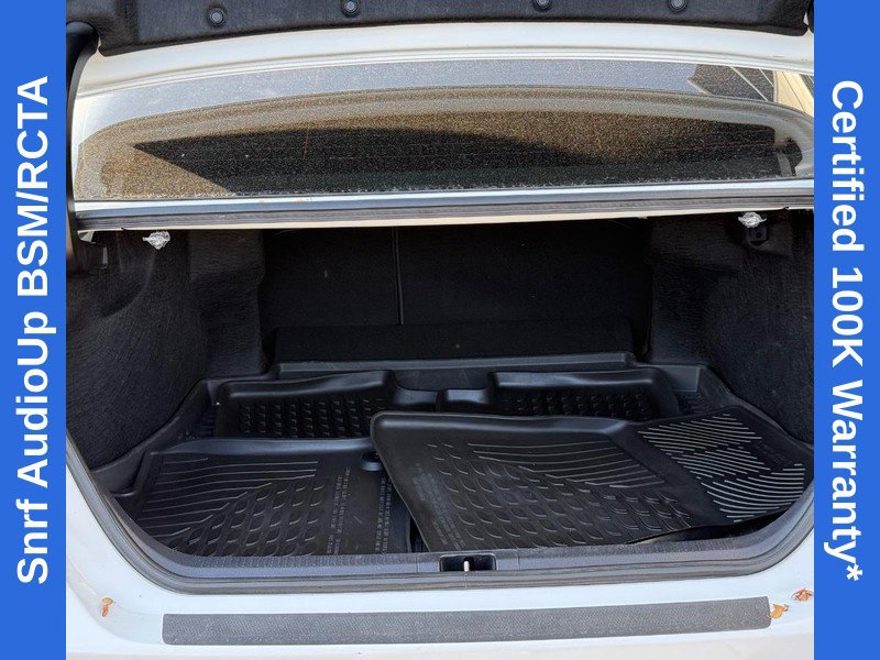 Used 2023 Toyota Camry SE w/ Audio Upgrade Package FWD image 9