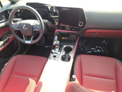 Certified 2025 Lexus NX 350 AWD w/ Accessory Package (2T) image 21