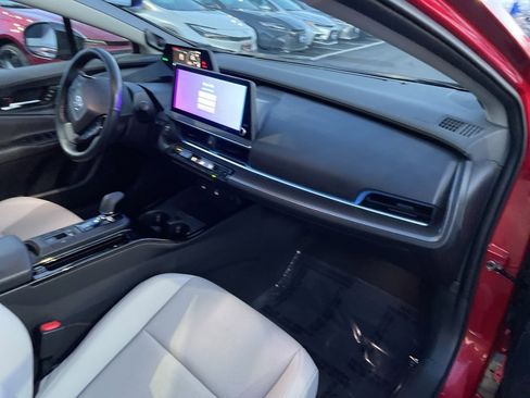 Used 2024 Toyota Prius Limited image 8