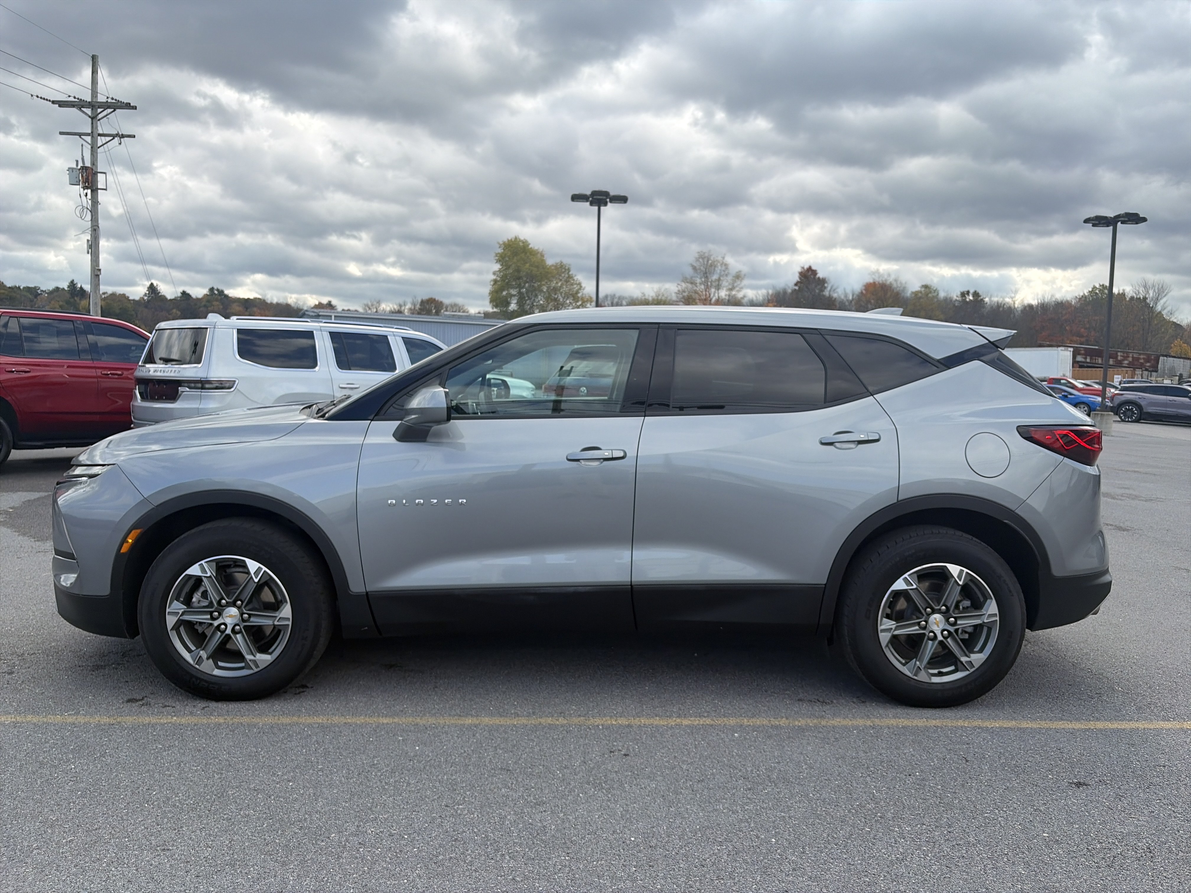 Used 2025 Chevrolet Blazer LT AWD/4WD image 13