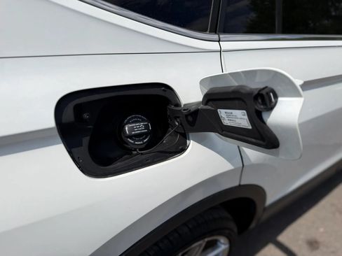 Used 2019 Volkswagen Tiguan SE FWD image 20