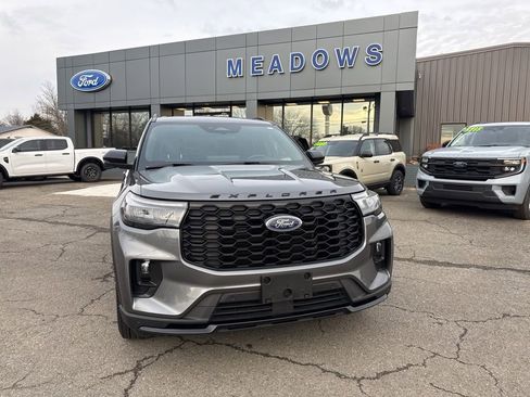 Used 2025 Ford Explorer ST-Line image 5