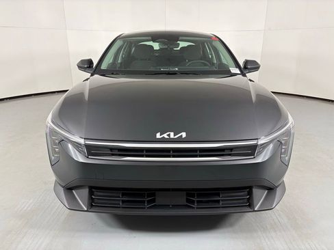 New 2026 Kia K4 LXS image 3