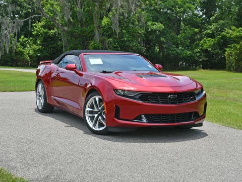 Used 2022 Chevrolet Camaro LT w/ RS Package RWD image 6