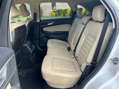 Used 2023 Ford Edge SEL w/ Convenience Package image 10