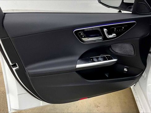 Used 2025 Mercedes-Benz C 300 Sedan image 10