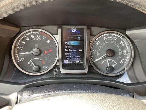 Used 2023 Toyota Tacoma TRD Off-Road image 13