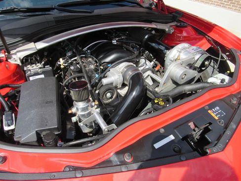 Used 2014 Chevrolet Camaro SS w/ SS Performance Package RWD image 17