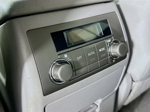 Used 2009 Toyota Highlander Limited AWD/4WD image 33