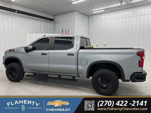 Used 2023 Chevrolet Silverado 1500 ZR2 w/ Technology Package AWD/4WD image 5