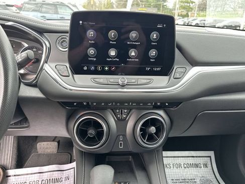 Used 2024 Chevrolet Blazer LT w/ Convenience Package FWD image 14