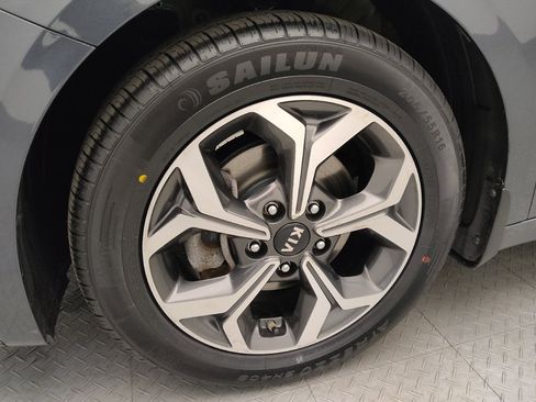 Used 2021 Kia Forte LXS FWD image 31
