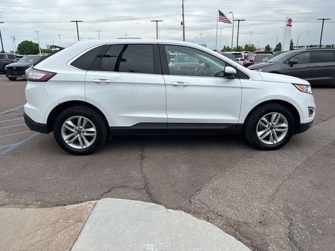 Used 2018 Ford Edge SEL w/ Equipment Group 201A AWD/4WD image 4