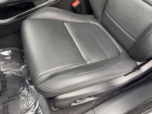 Used 2024 Jaguar F-PACE R-Dynamic S image 27