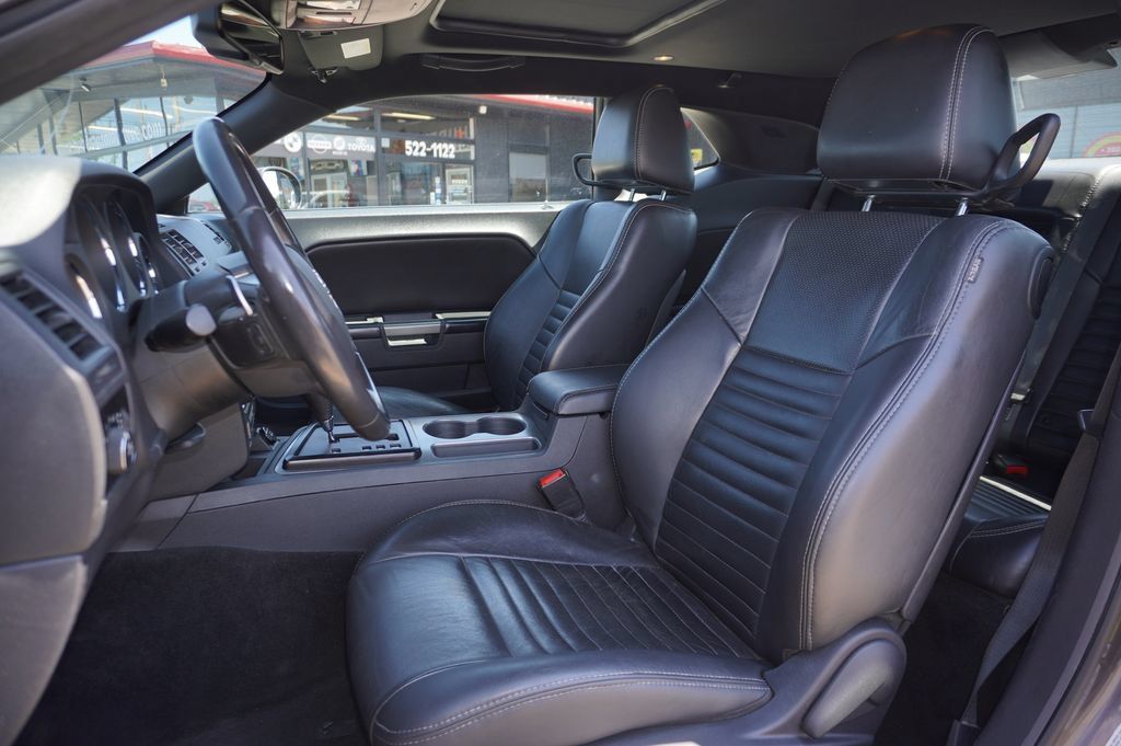 Used 2014 Dodge Challenger R/T Plus RWD image 23