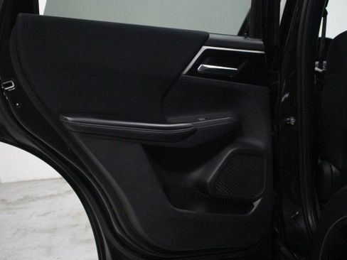 Used 2022 Mitsubishi Outlander ES image 30