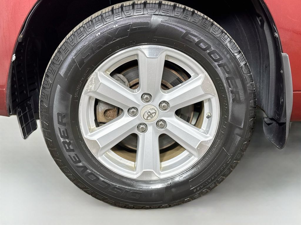 Used 2010 Toyota Highlander 4WD w/ Extra Value Pkg 2 image 35