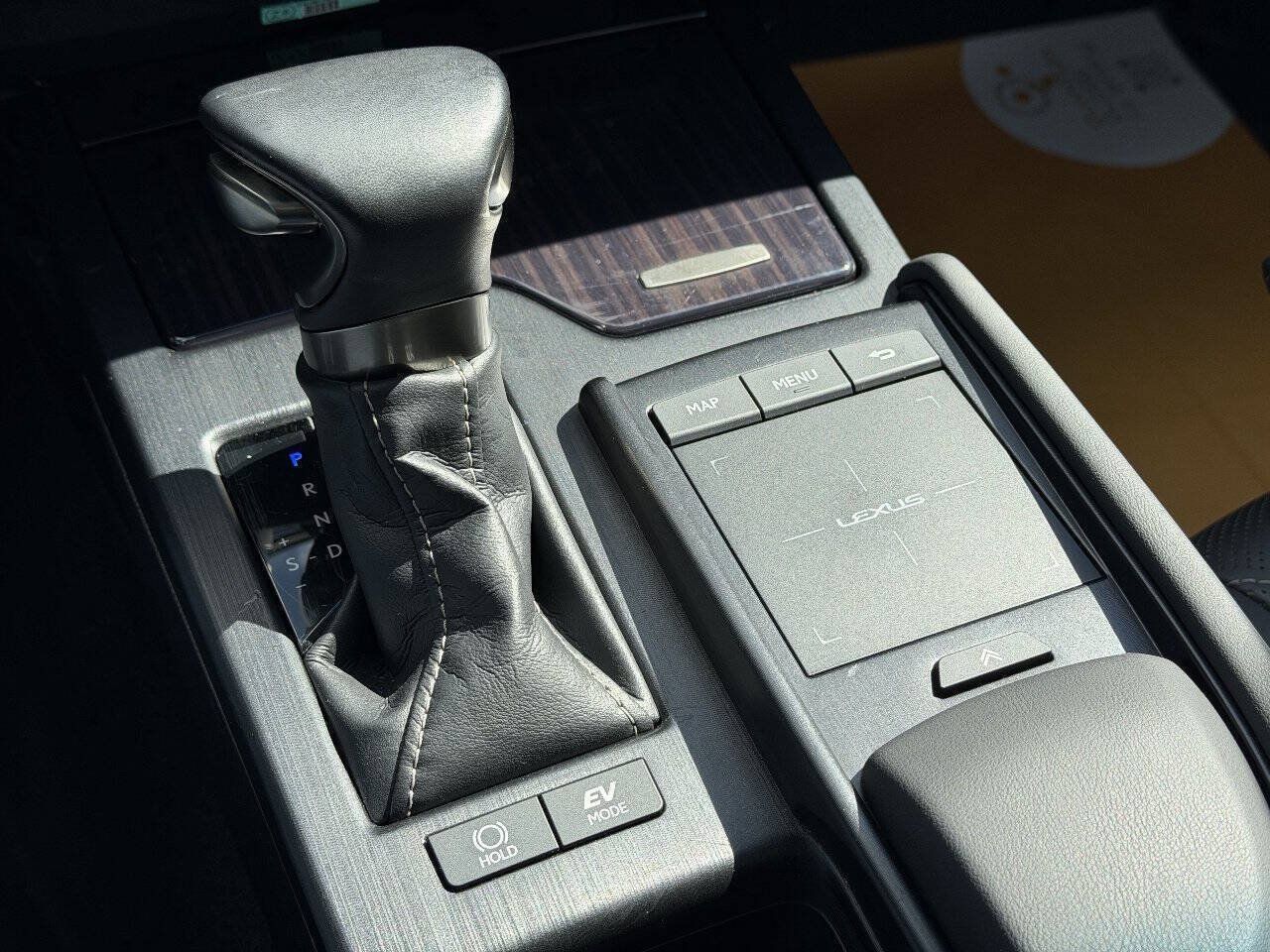 Used 2019 Lexus ES 300h w/ Accessory Package 2 FWD image 16