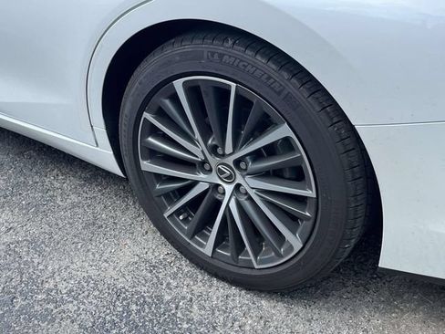Used 2025 Lexus ES 350 w/ Premium Package FWD image 10
