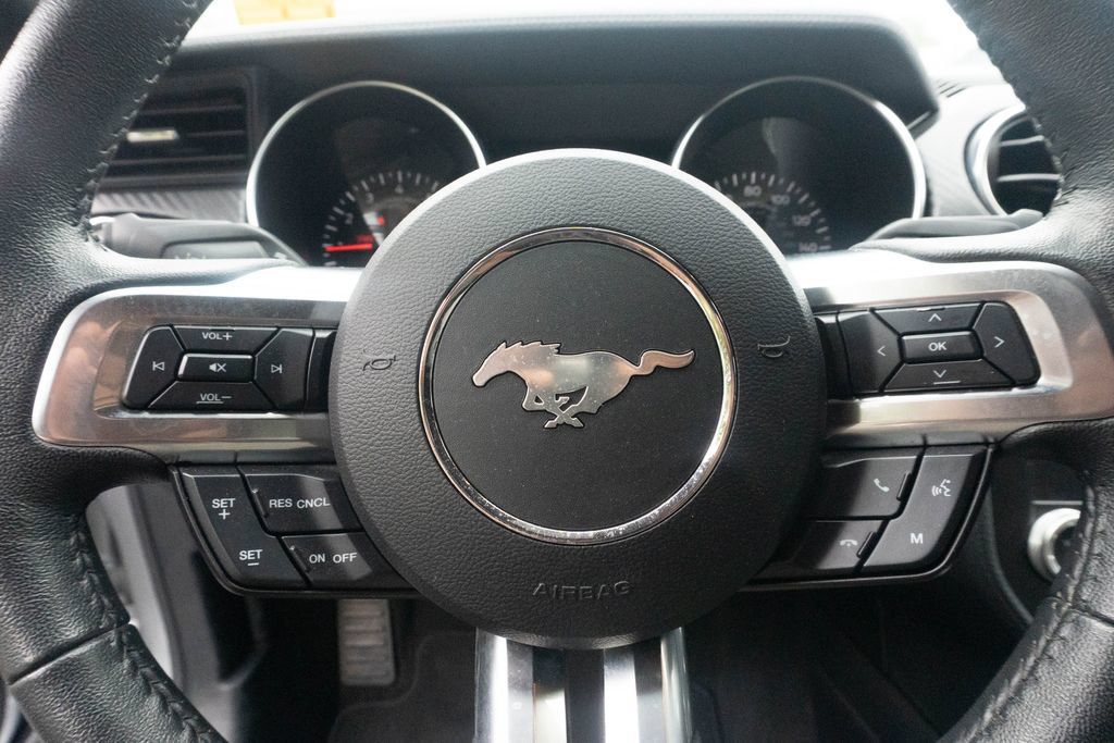 Used 2022 Ford Mustang Coupe RWD image 18