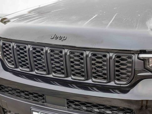New 2025 Jeep Grand Cherokee L Altitude image 6