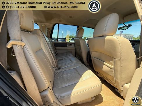 Used 2013 Ford Expedition XLT AWD/4WD image 16