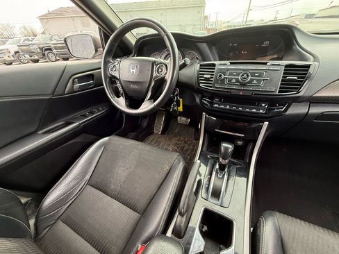 Used 2016 Honda Accord Sport image 19