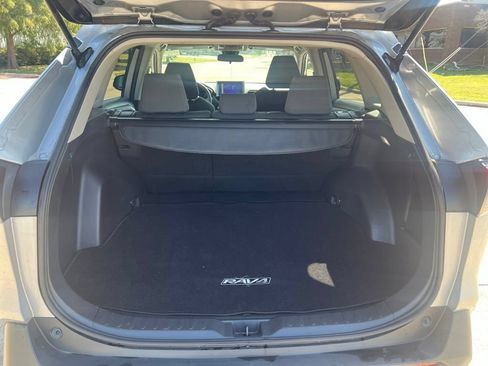 Used 2024 Toyota RAV4 XLE AWD/4WD image 12