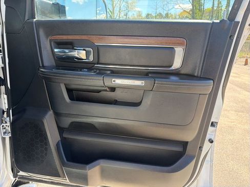 Used 2017 RAM 1500 Laramie AWD/4WD image 29