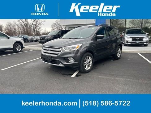 Used 2019 Ford Escape SEL image 1