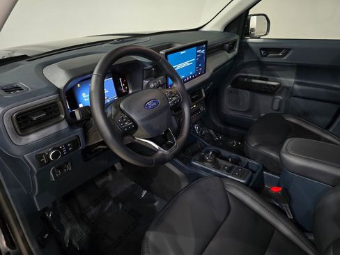 New 2025 Ford Maverick Lariat w/ Black Appearance Package image 18